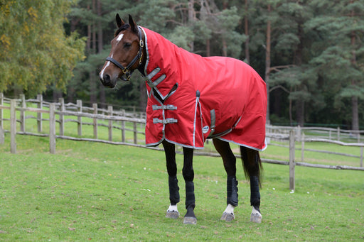 WeatherBeeta ComFiTec Classic Combo Neck Turnout Sheet (0g Lite) in Red with Silver/Navy Trim