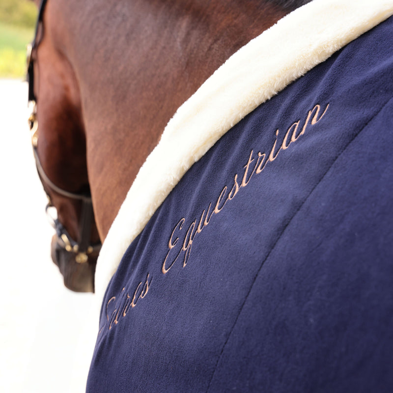 Shires Deluxe Fleece Stable Sheet (No Fill) in Navy - Closeup of SherpaFleece neck