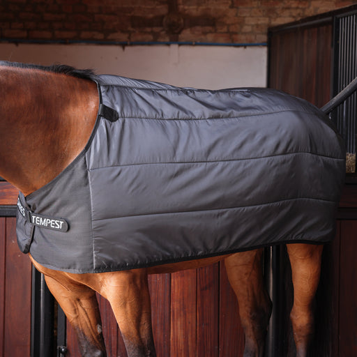 Shires Warma Rug Liner (200g Medium) in Black