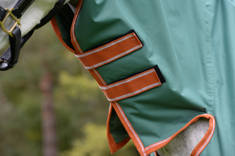 WeatherBeeta ComFiTec Tyro Plus Combo Neck Turnout Blanket (50g Medium-Lite) -  Integrated neck cover closure