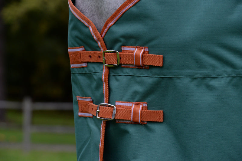 WeatherBeeta ComFiTec Tyro Plus Combo Neck Turnout Blanket (50g Medium-Lite) - Adjustable front closure