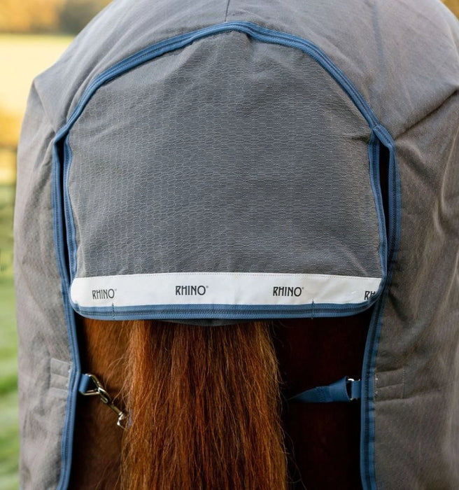 Rhino Plus Hexstop Vari-Layer Turnout Sheet (0g Light, 0g Hood) in Grey with Indigo and Navy Trim - Closeup of tail flap