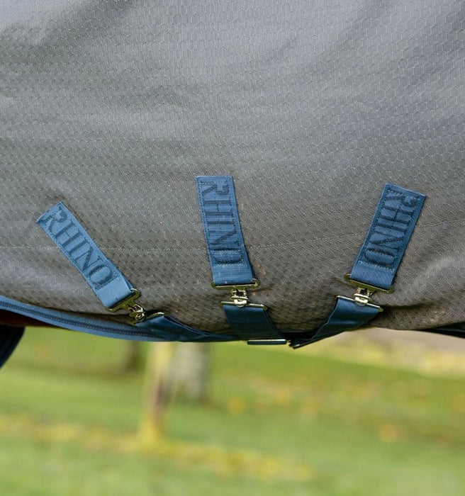 Rhino Plus Hexstop Vari-Layer Turnout Sheet (0g Light, 0g Hood) in Grey with Indigo and Navy Trim - Closeup of three surcingles