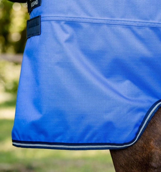 Amigo Hero Ripstop Turnout Sheet (0g Light) in Blue with Navy and Grey Trim - Closeup of front leg arches