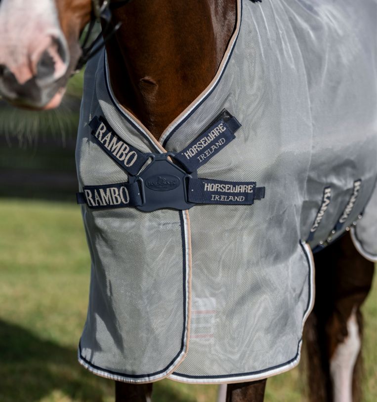 Rambo Protector Fieldsafe Plus Fly Sheet (No Fill + Hood + Disc Front ...