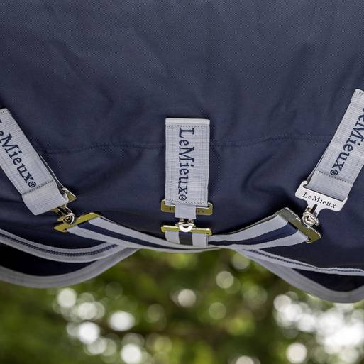 LeMieux Arika Featherweight Rug (0g Lite)