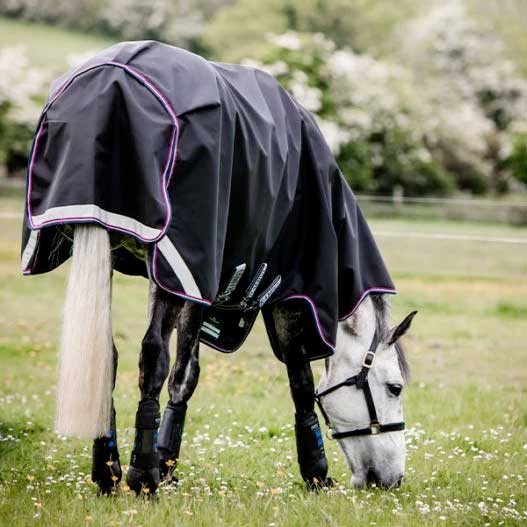 Rambo Supreme 1680D Vari-Layer 250g Medium Turnout Blanket